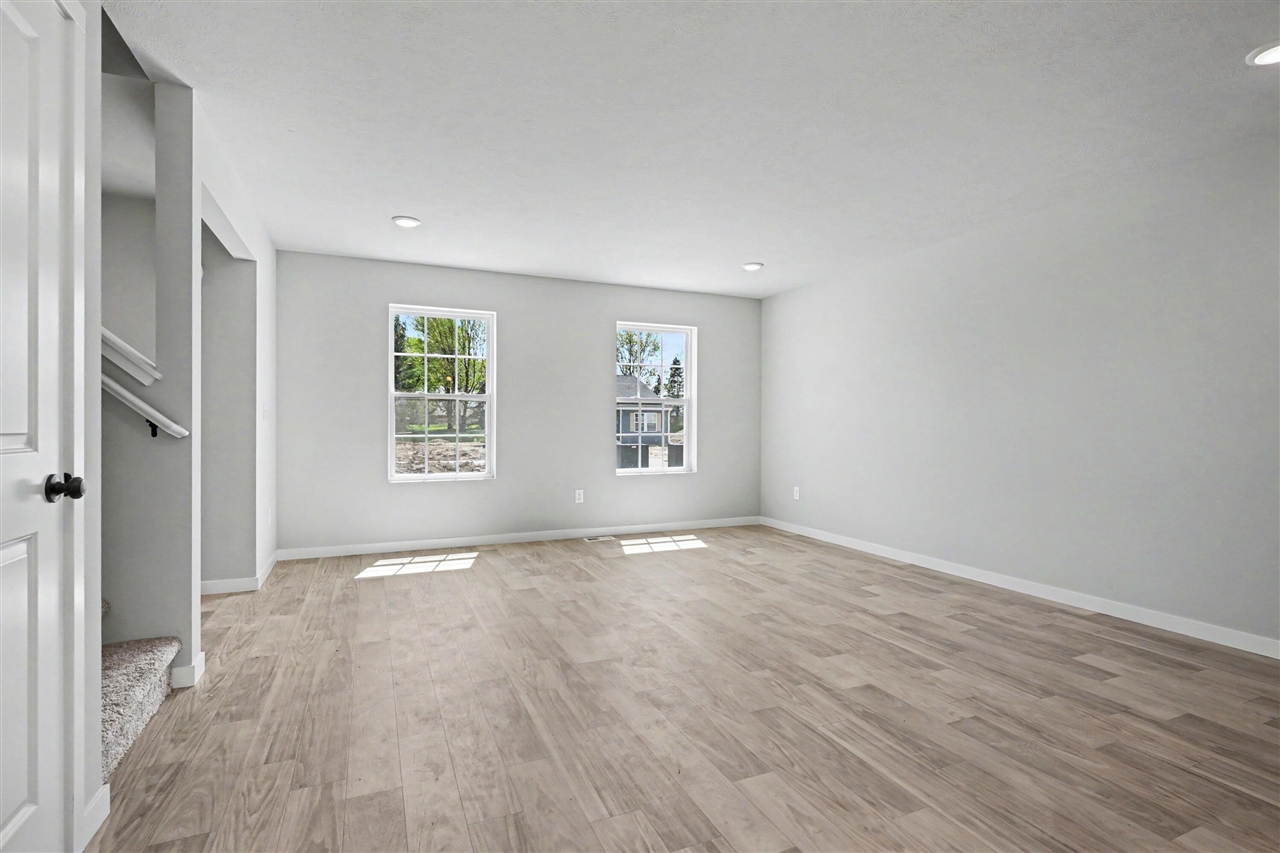 1667 Aspen Trails Property Photo 2