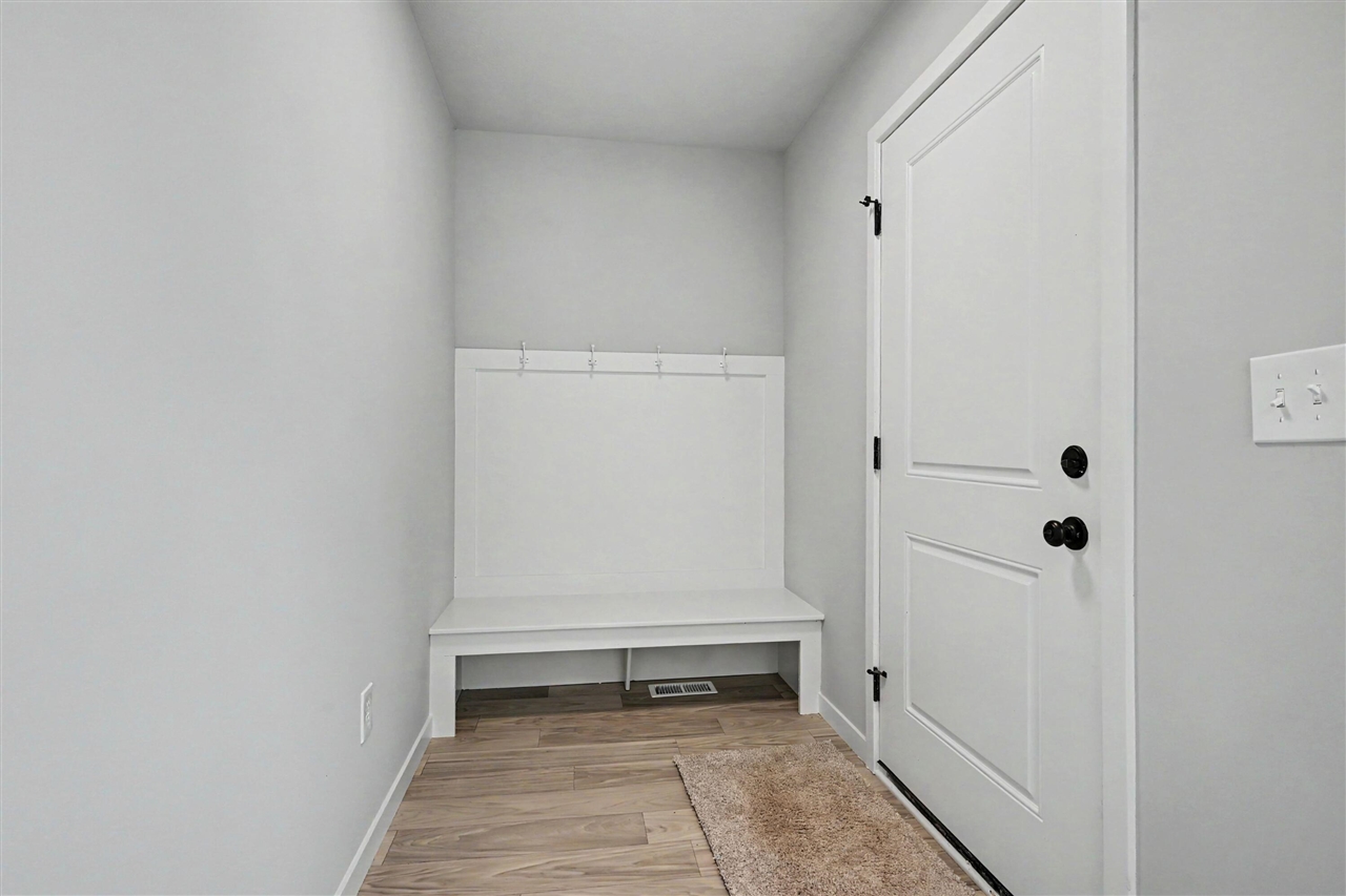 1667 Aspen Trails Property Photo 8