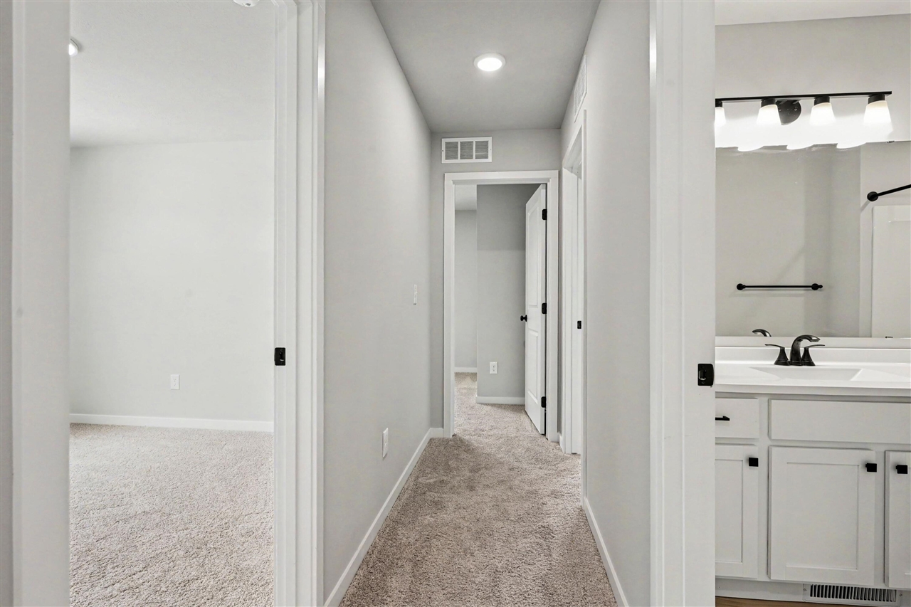 1667 Aspen Trails Property Photo 9
