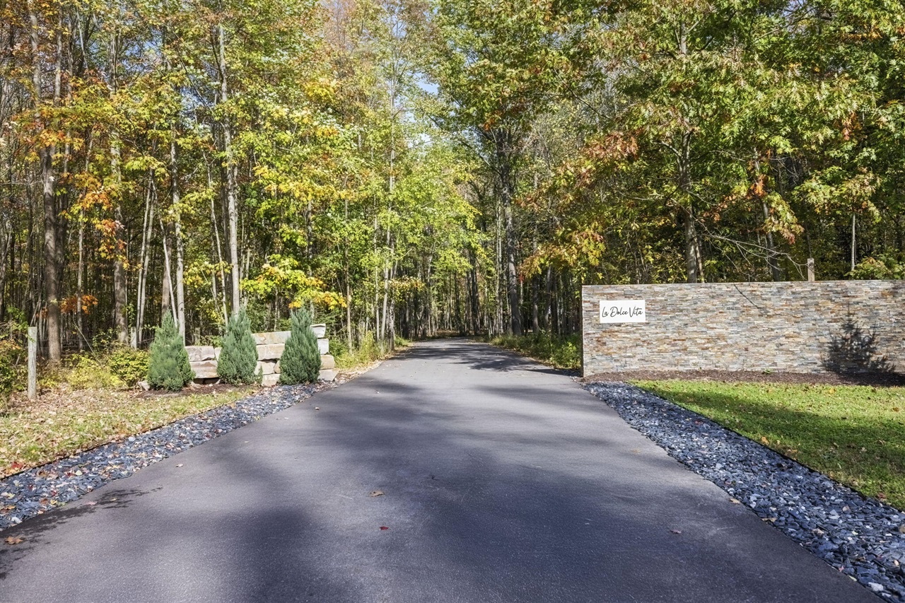 6941 Youngren Road Property Photo 3