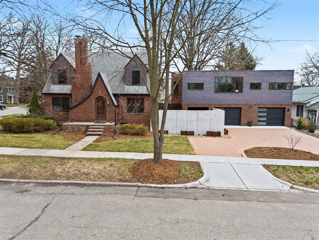901 5th Street Property Photo 1