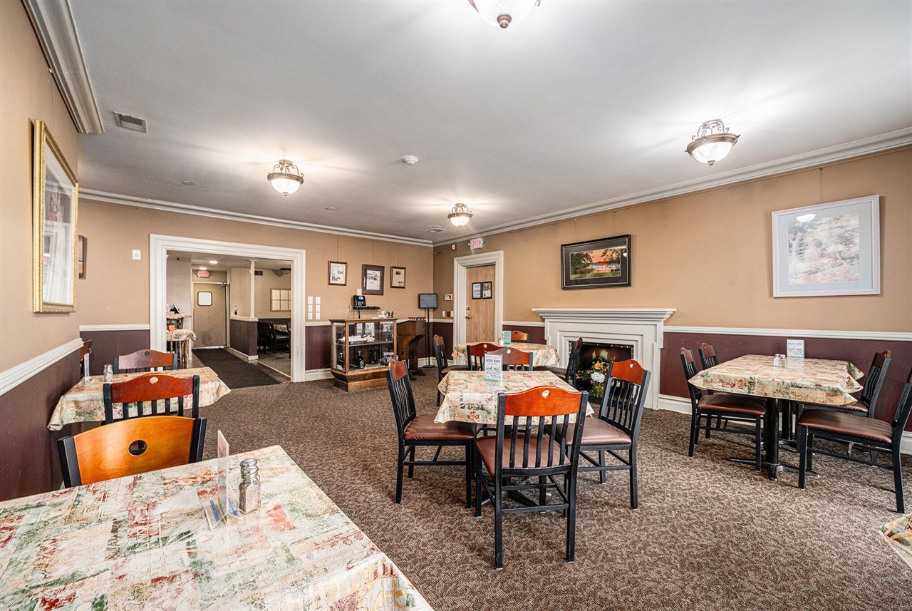 1071 32nd Street Property Photo 7