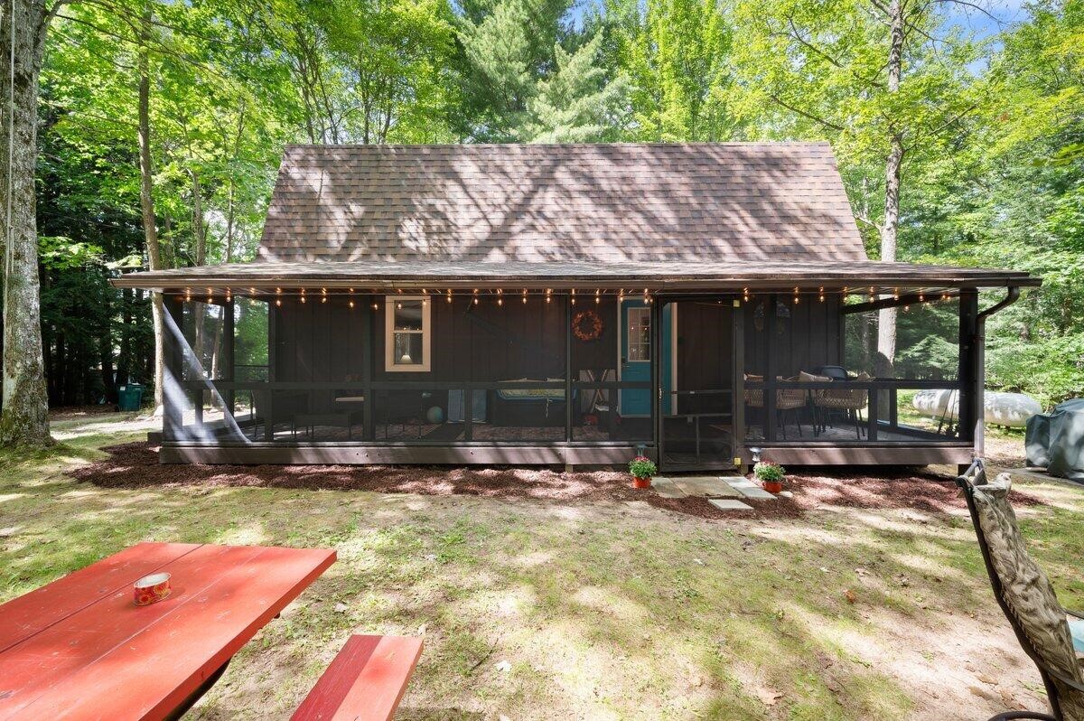 20308 Lakeview Drive Property Photo 3