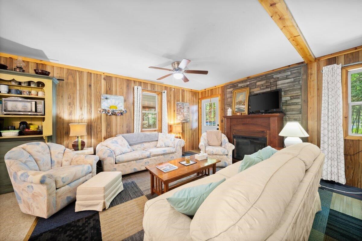 20308 Lakeview Drive Property Photo 16