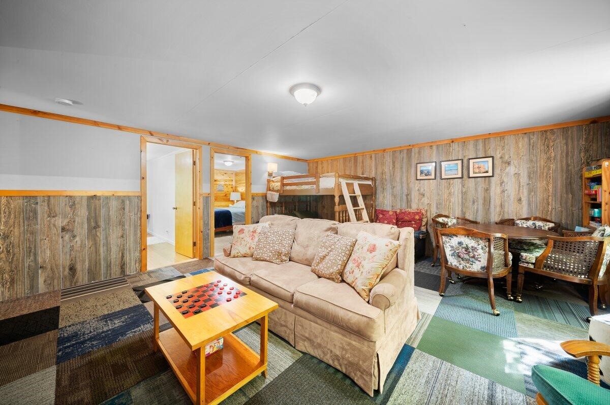 20308 Lakeview Drive Property Photo 23