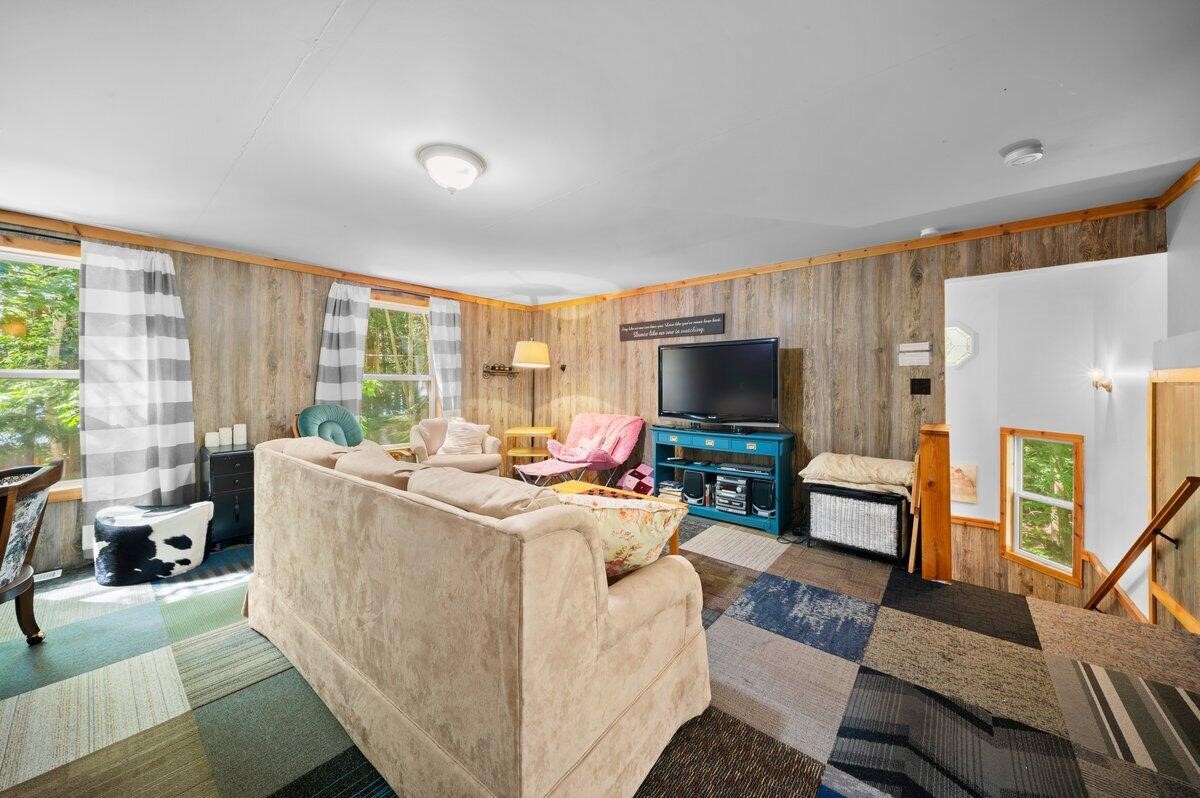 20308 Lakeview Drive Property Photo 24