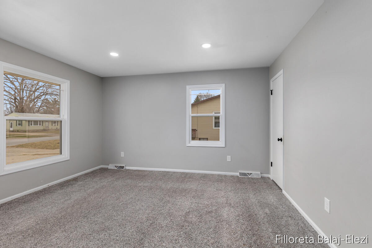 418 56th Street Property Photo 4
