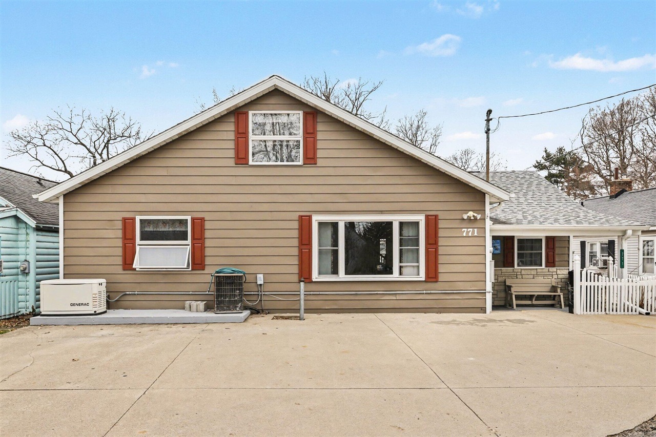 771 Beechwood Drive Property Photo 2