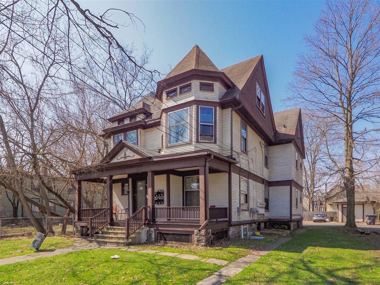 922 S Park Street Property Photo 1