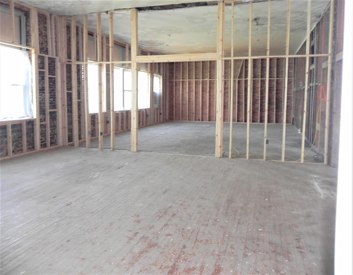 601 Neuman Street Property Photo 6