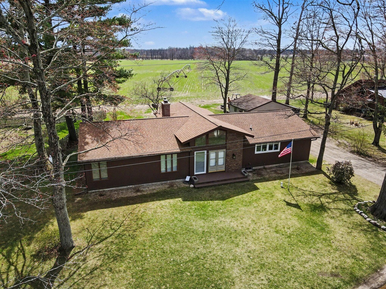 48379 Hill Drive Property Photo 1