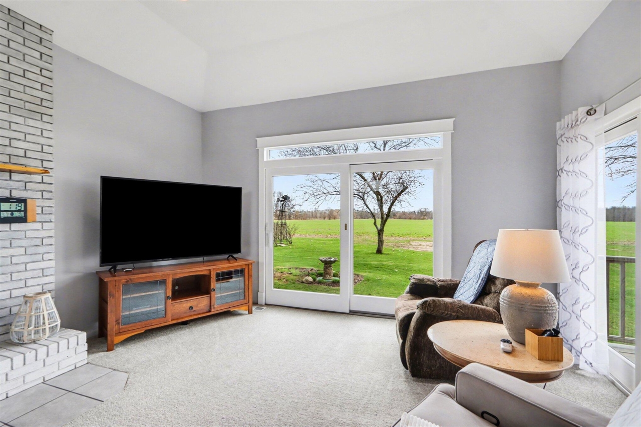 48379 Hill Drive Property Photo 14