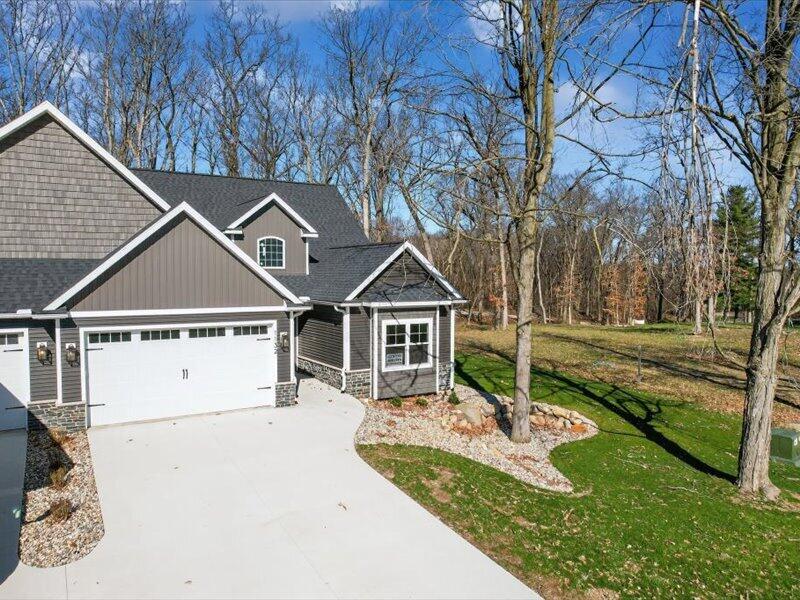 1132 Lochaven Circle Property Photo 2