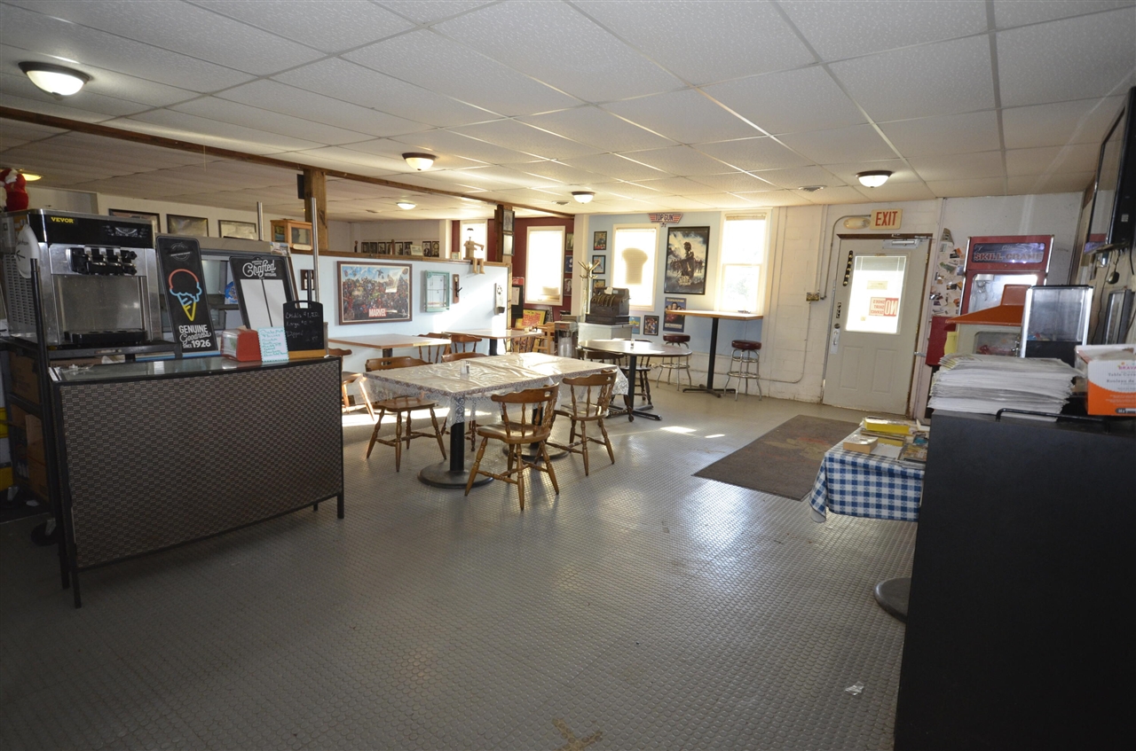 290 Centre Street Property Photo 7