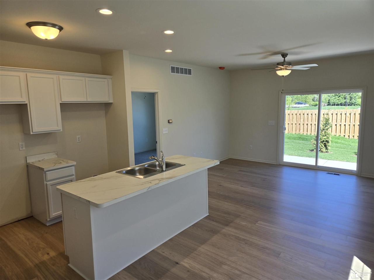 807 Plum Vlg Drive Property Photo 2