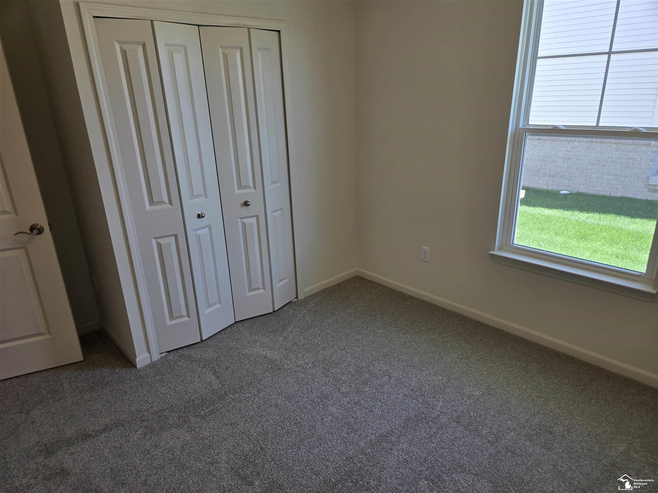 807 Plum Vlg Drive Property Photo 5