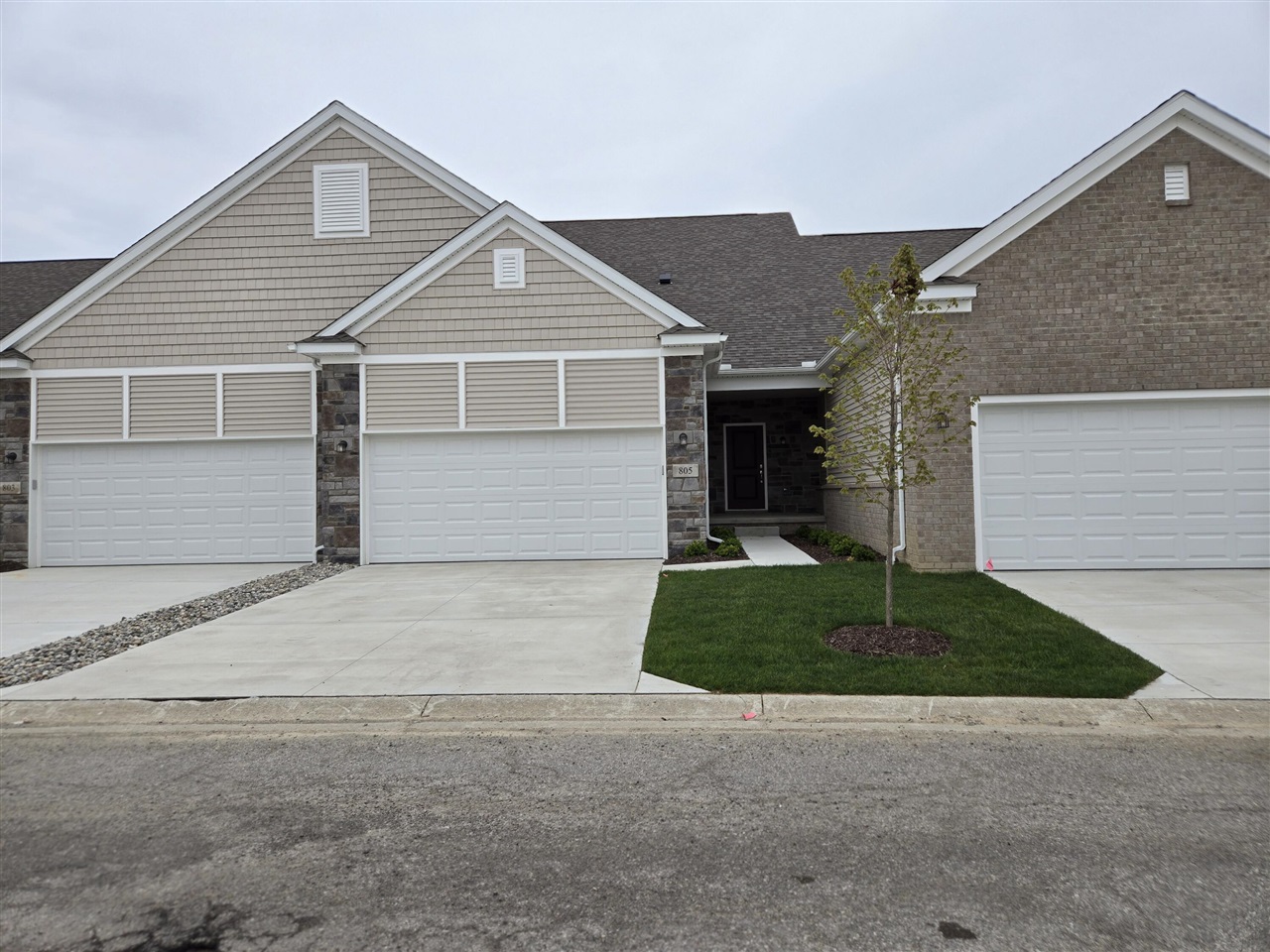 4262 Plum Village Circle Property Photo 1