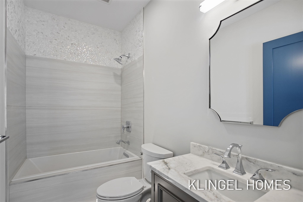 930 W Savidge Street Property Photo 20