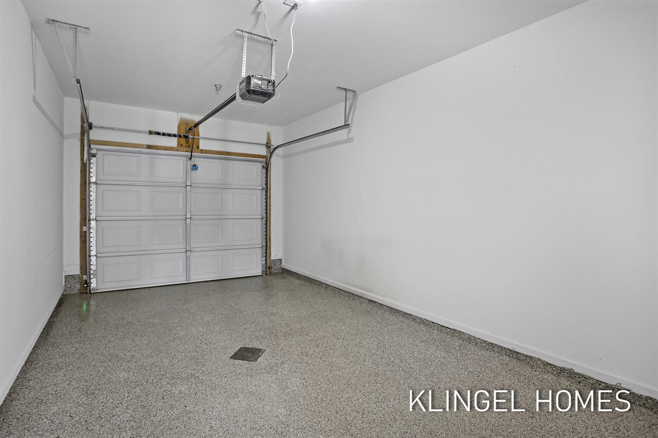 930 W Savidge Street Property Photo 21