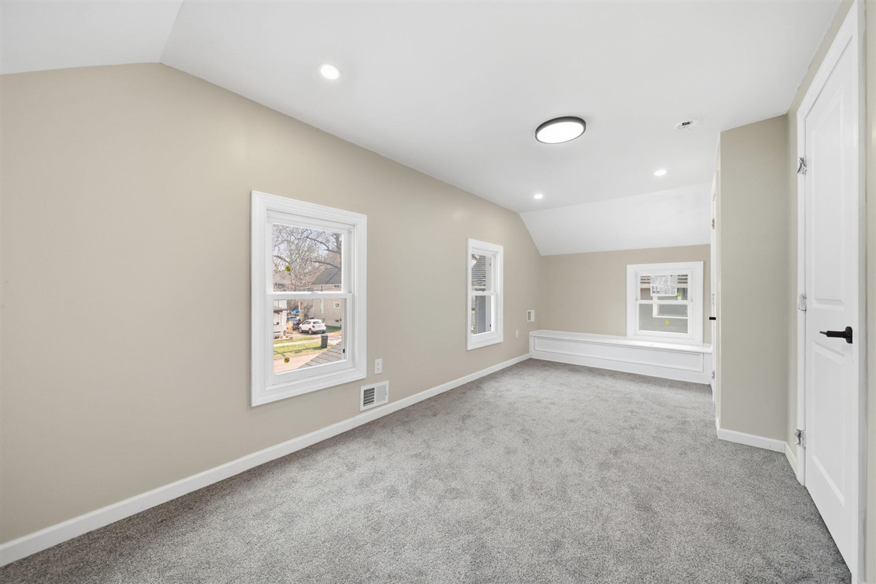 316 Carr Street Property Photo 18