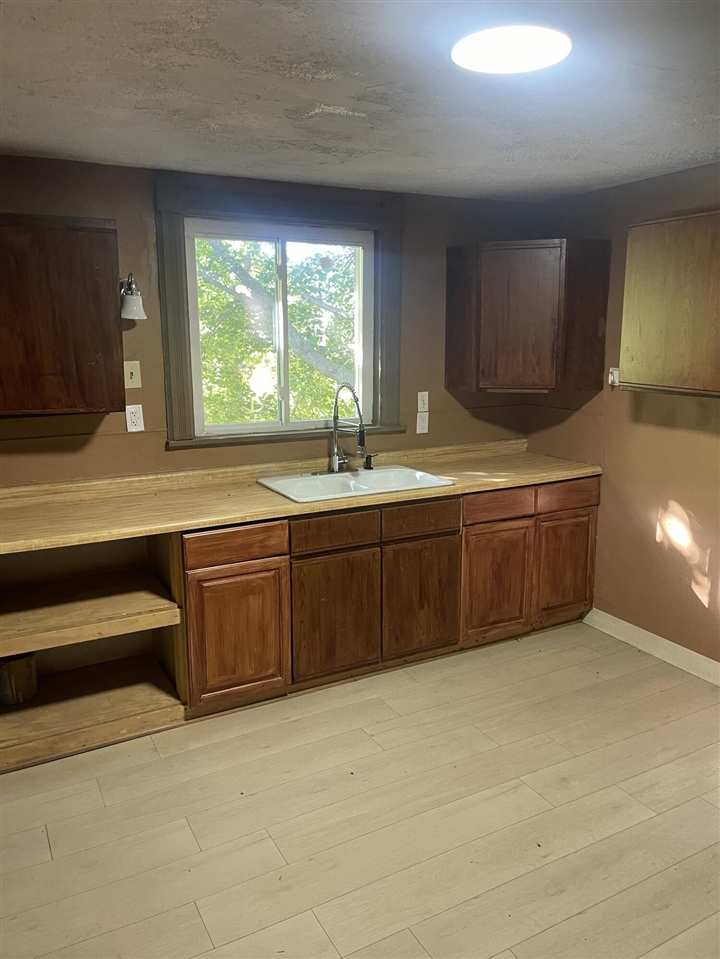 1034 Williams Street Property Photo 6