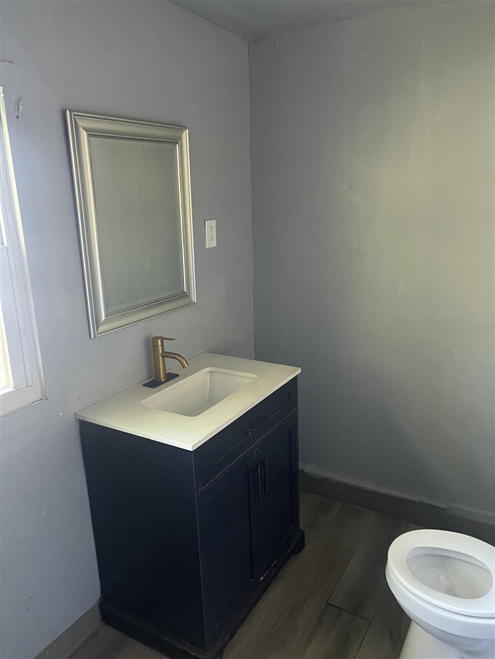 1034 Williams Street Property Photo 8