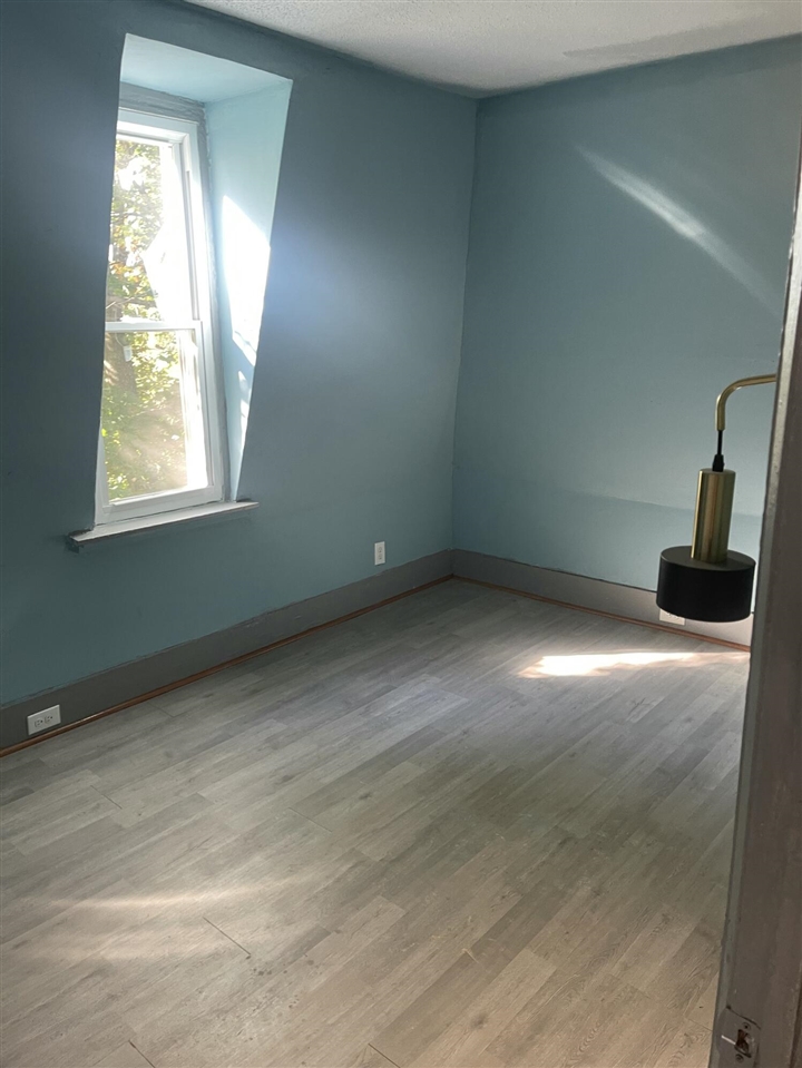 1034 Williams Street Property Photo 11