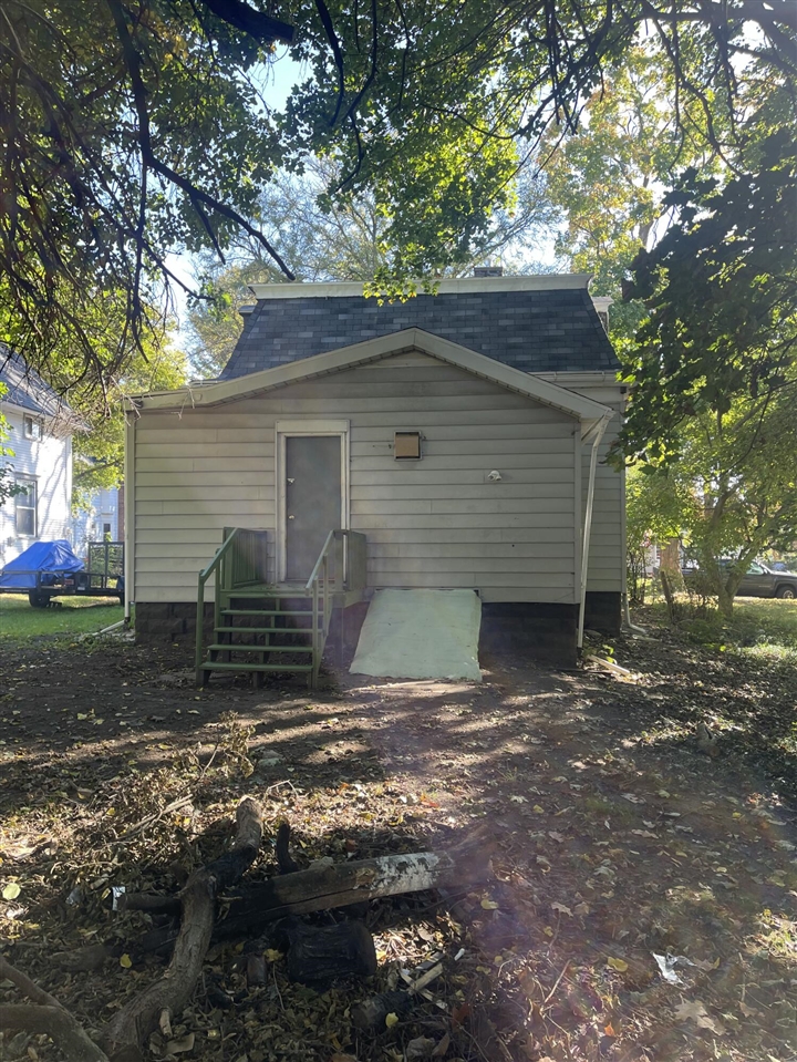1034 Williams Street Property Photo 14