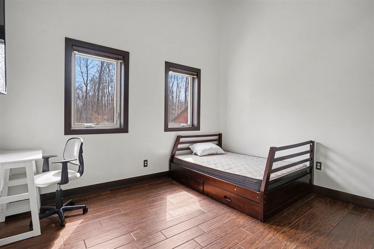52755 M 43 Property Photo 4