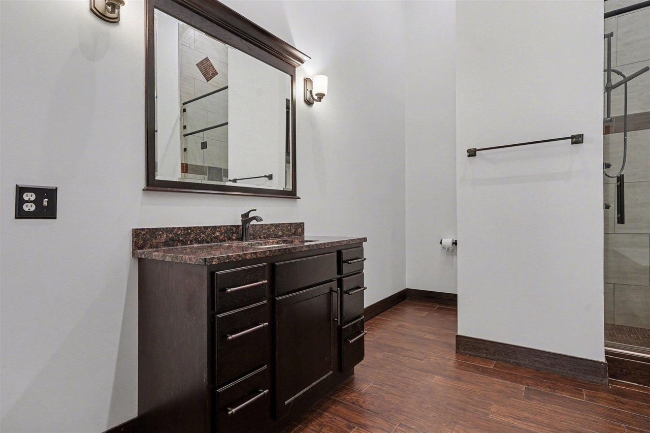 52755 M 43 Property Photo 7