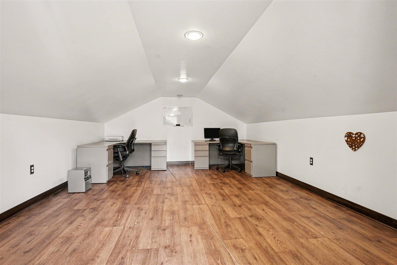 52755 M 43 Property Photo 13