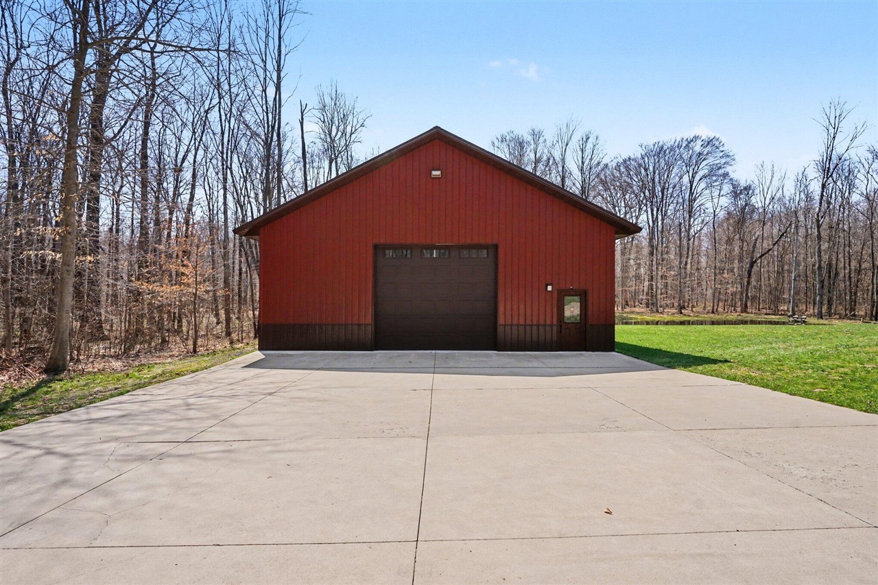 52755 M 43 Property Photo 22