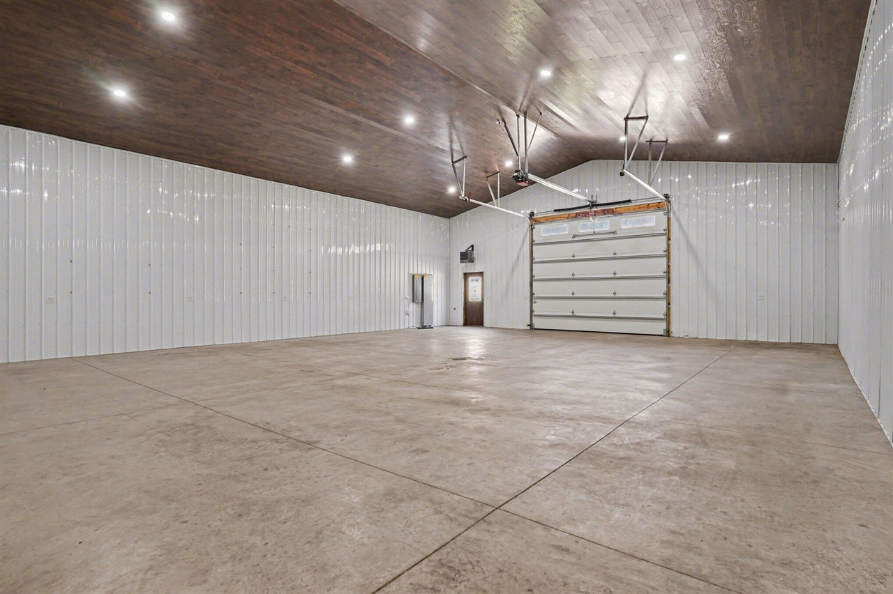 52755 M 43 Property Photo 26