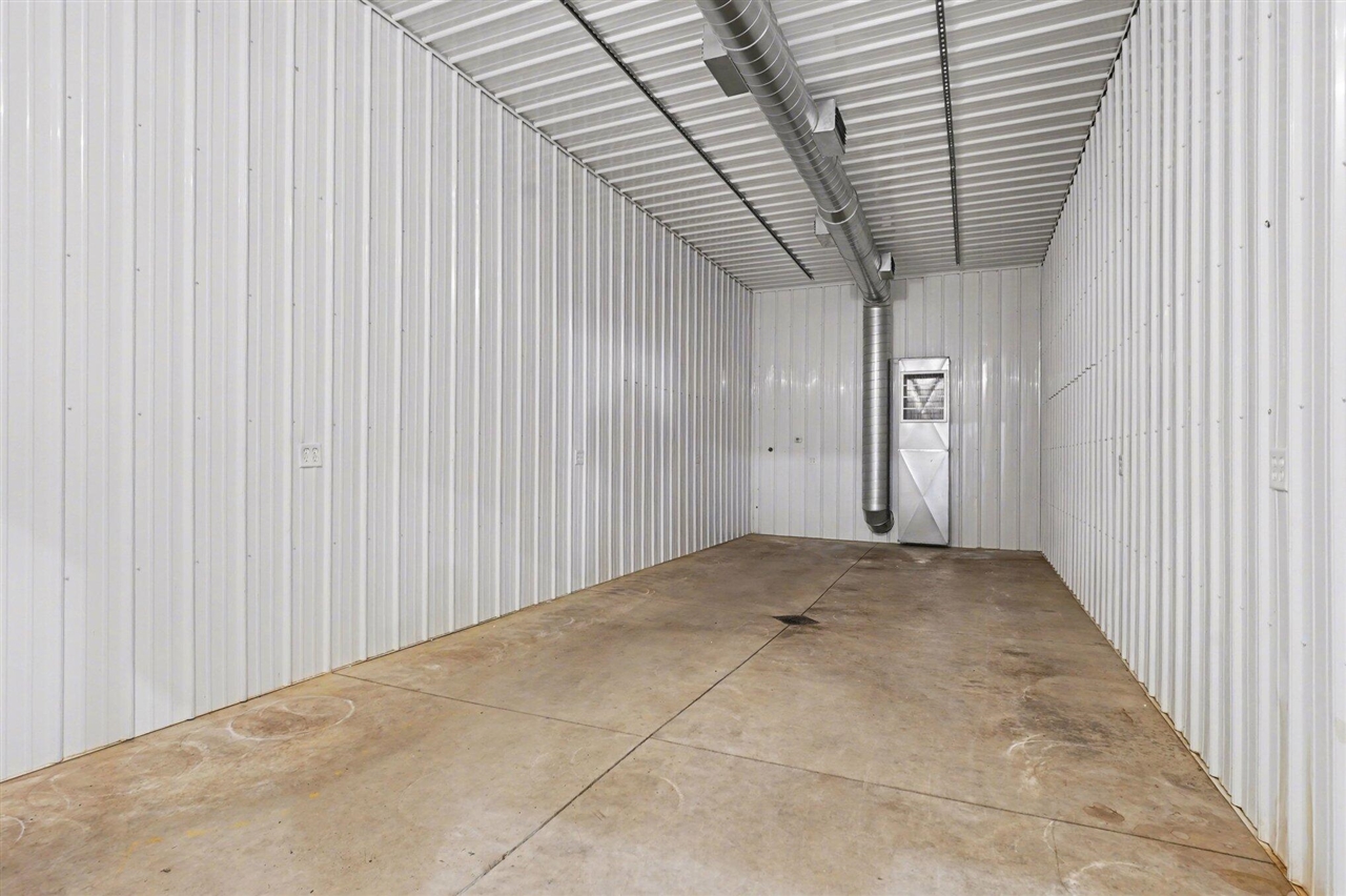 52755 M 43 Property Photo 28