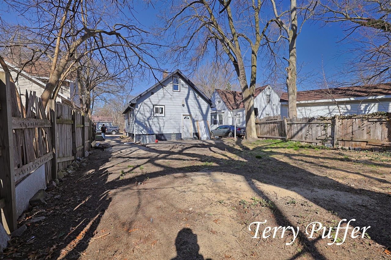 3020 Highland Street Property Photo 16