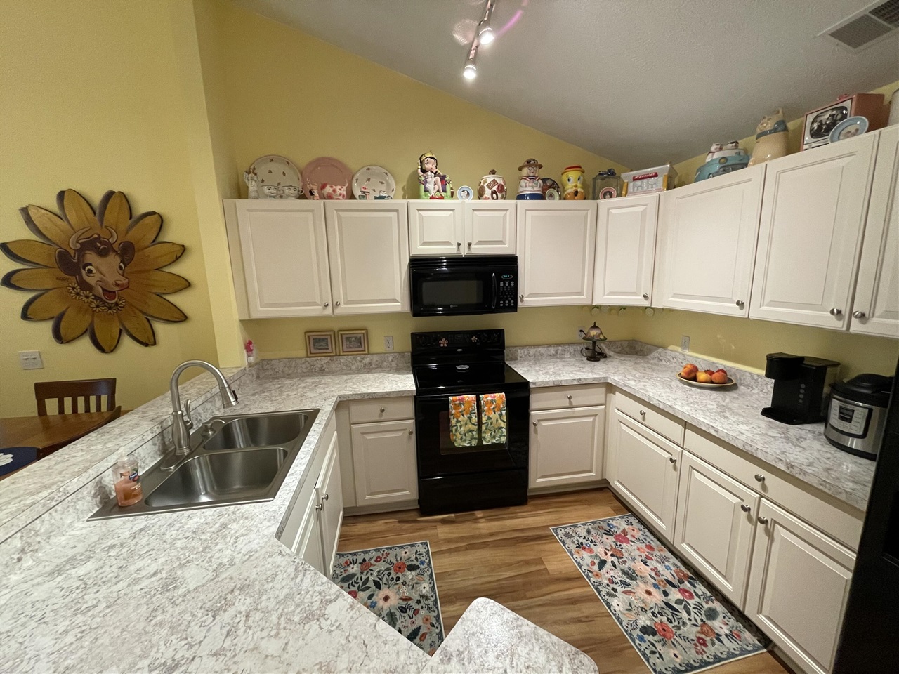 732 W Barrington Circle Property Photo 4