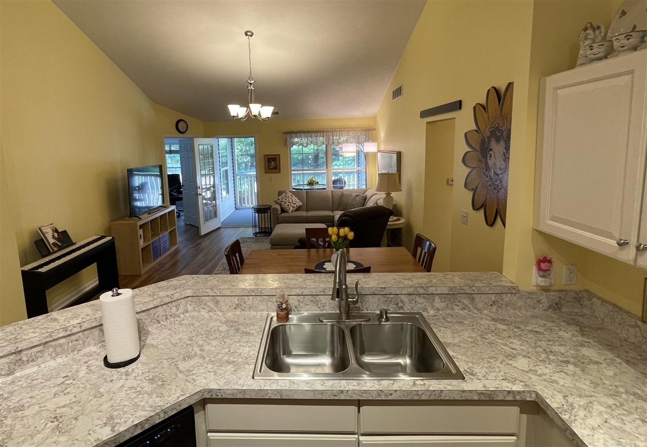 732 W Barrington Circle Property Photo 7