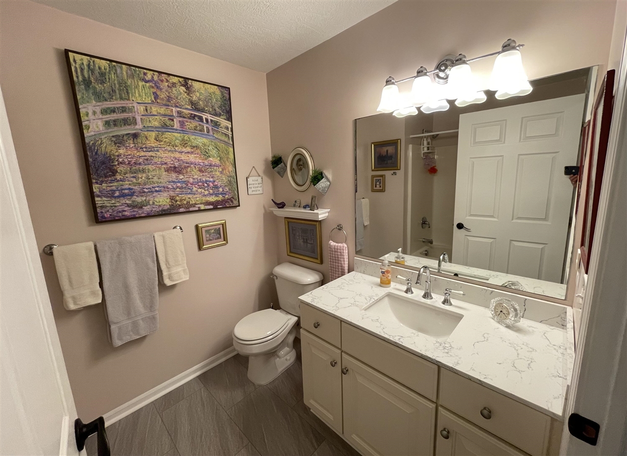 732 W Barrington Circle Property Photo 19