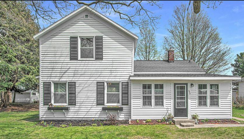 620 N Lakeshore Drive Property Photo 1