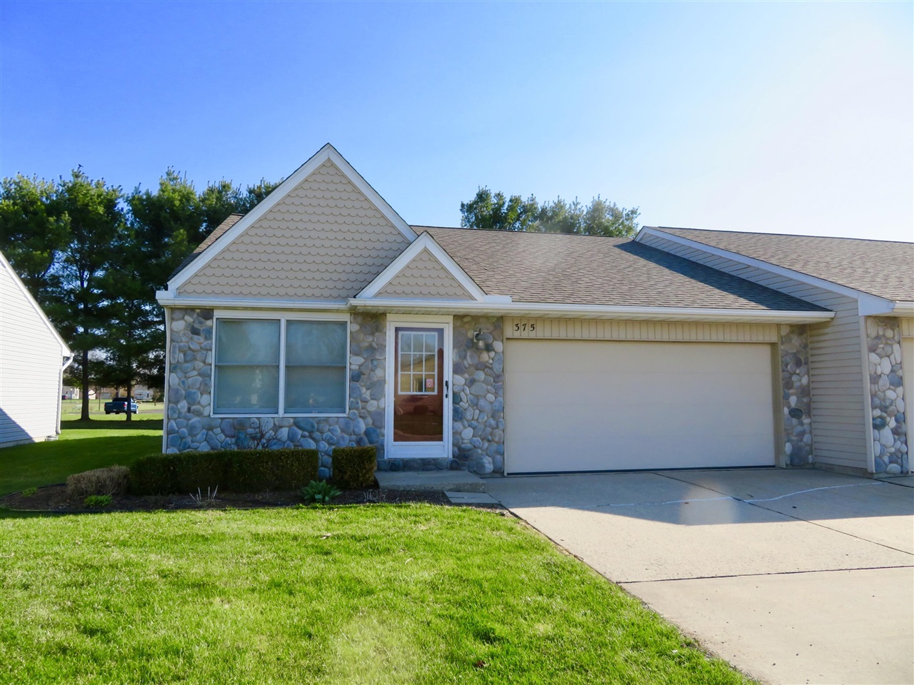 375 O'brian Drive Property Photo 1