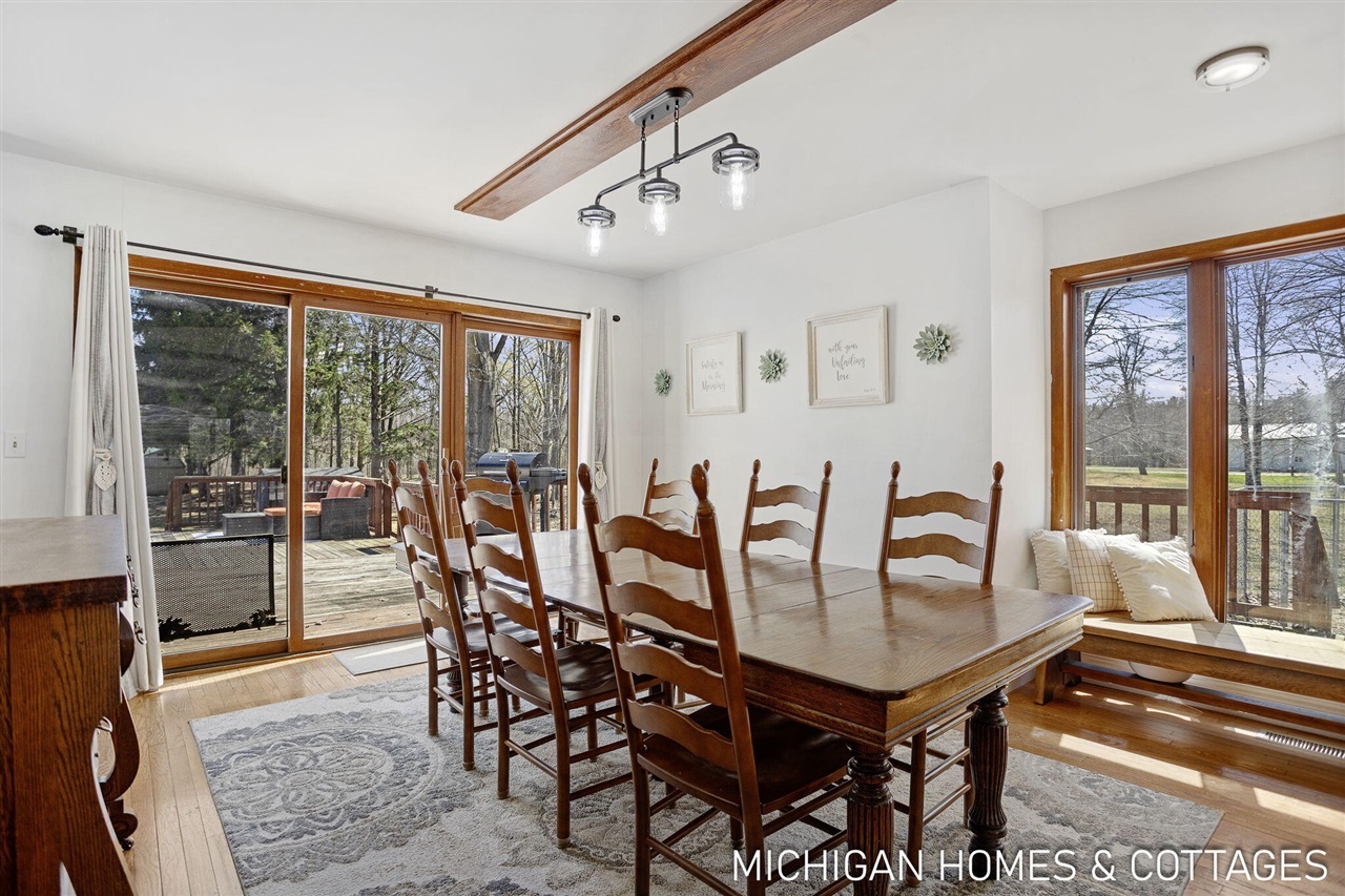 1661 68th Street Property Photo 8