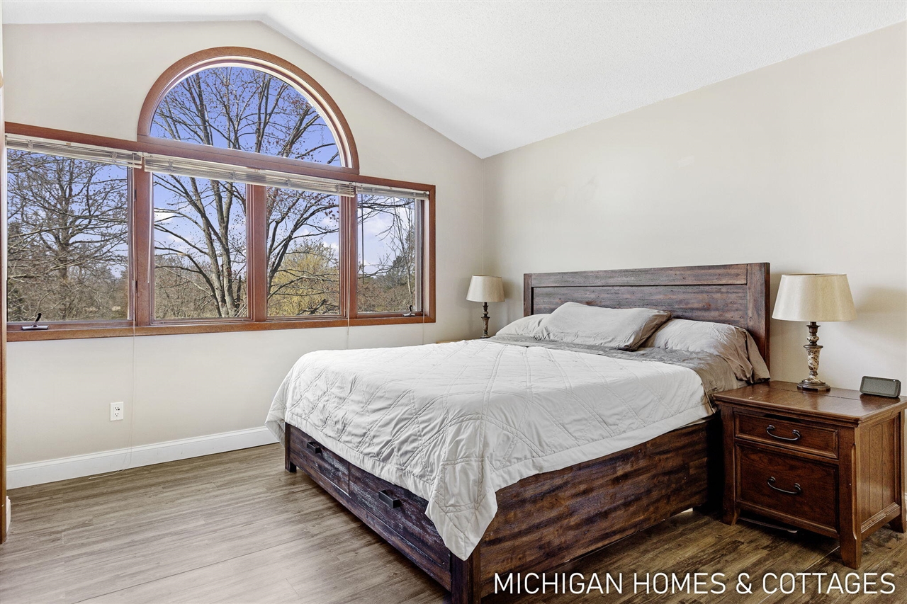 1661 68th Street Property Photo 11