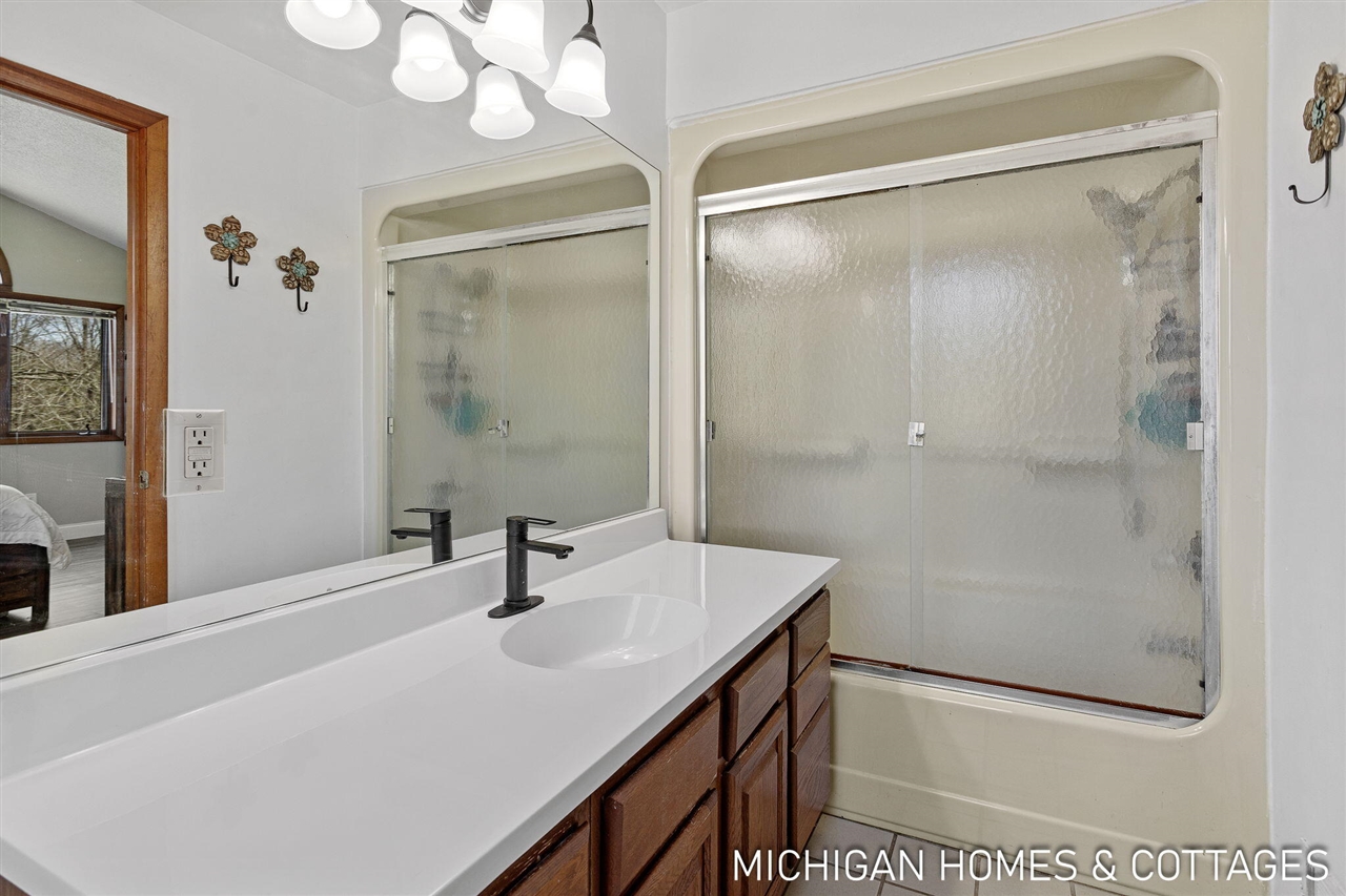 1661 68th Street Property Photo 12