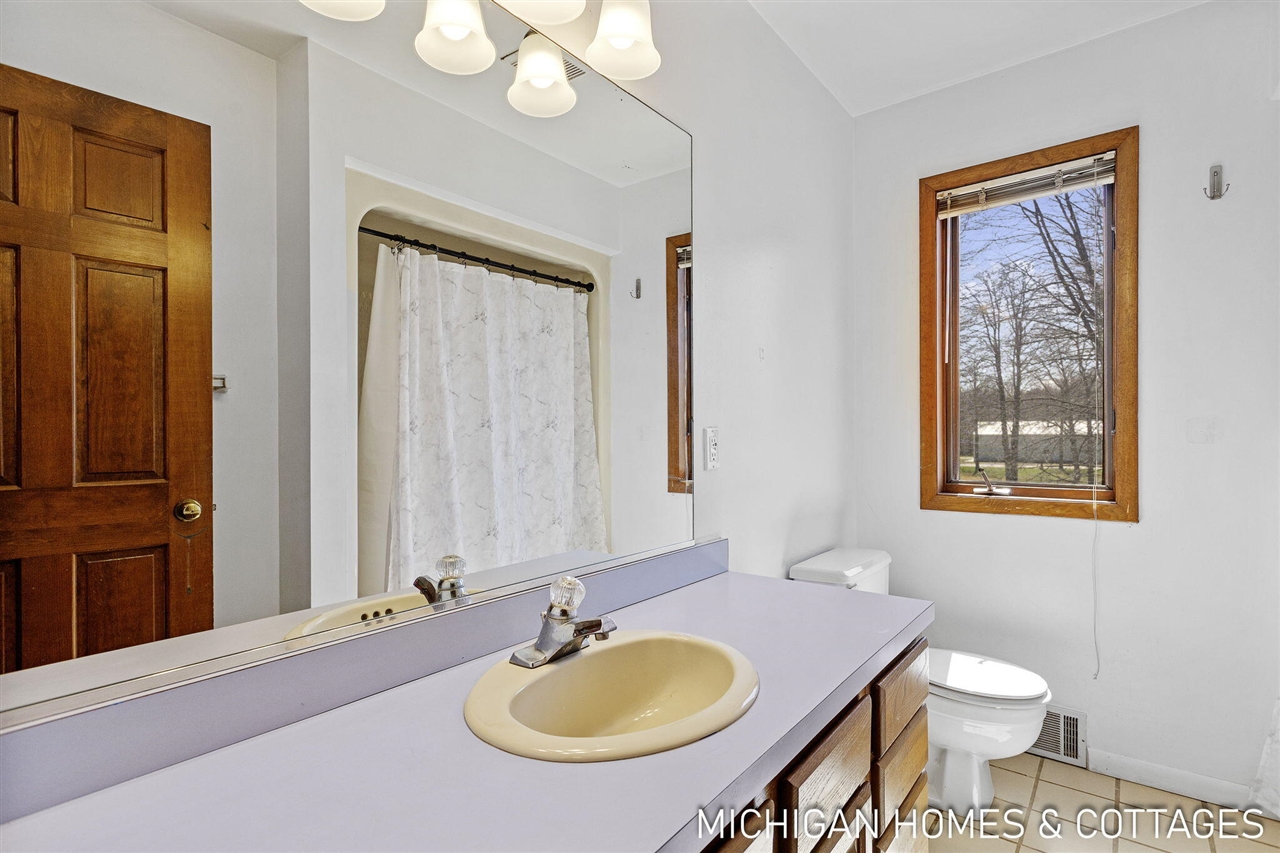 1661 68th Street Property Photo 15