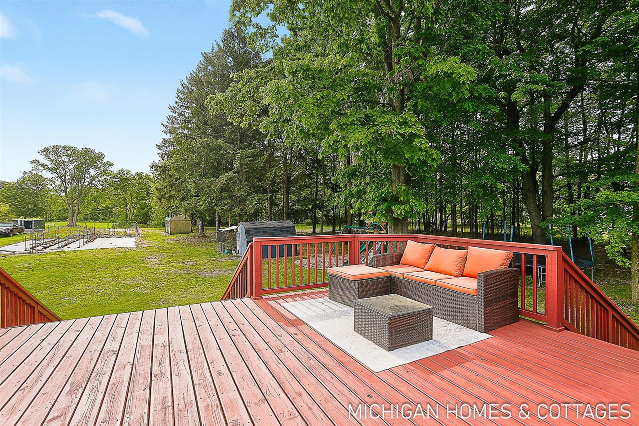 1661 68th Street Property Photo 22