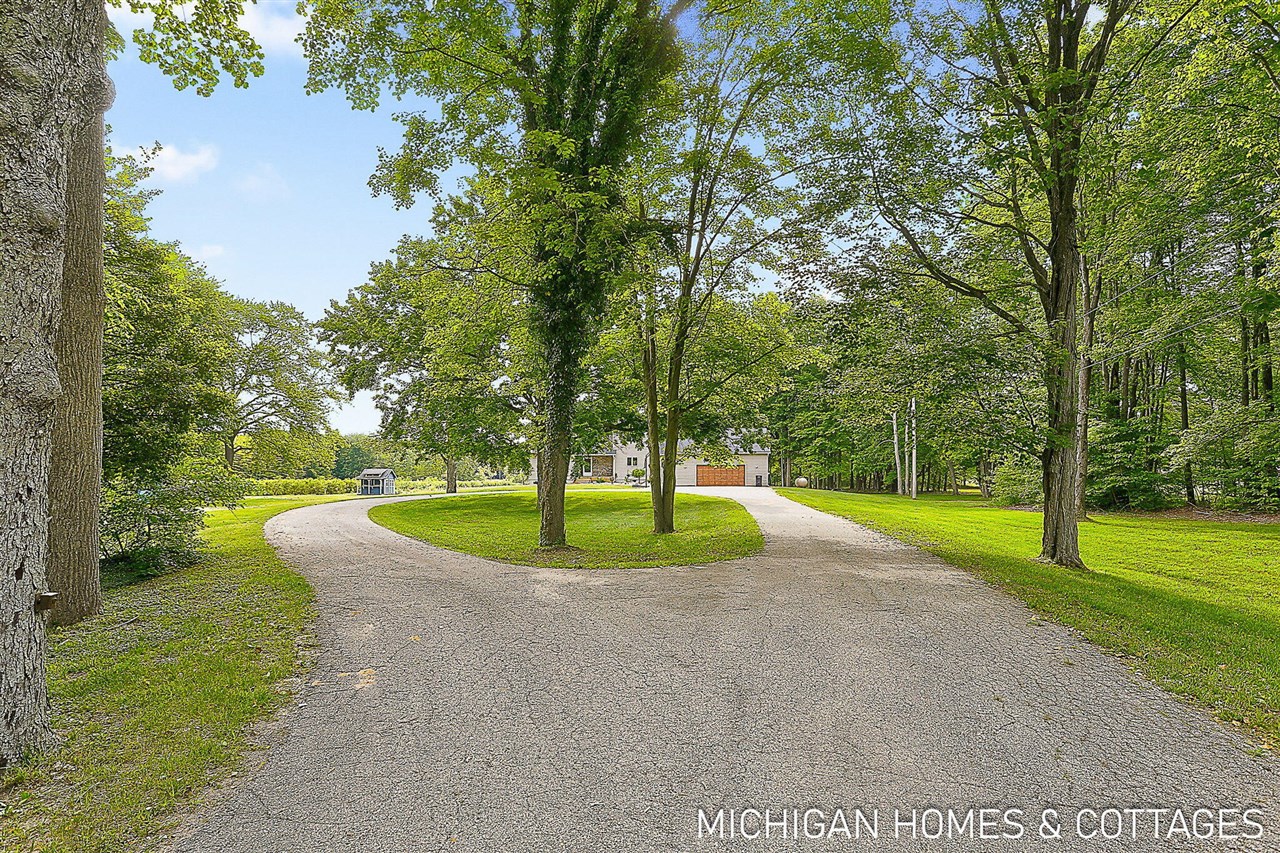 1661 68th Street Property Photo 24