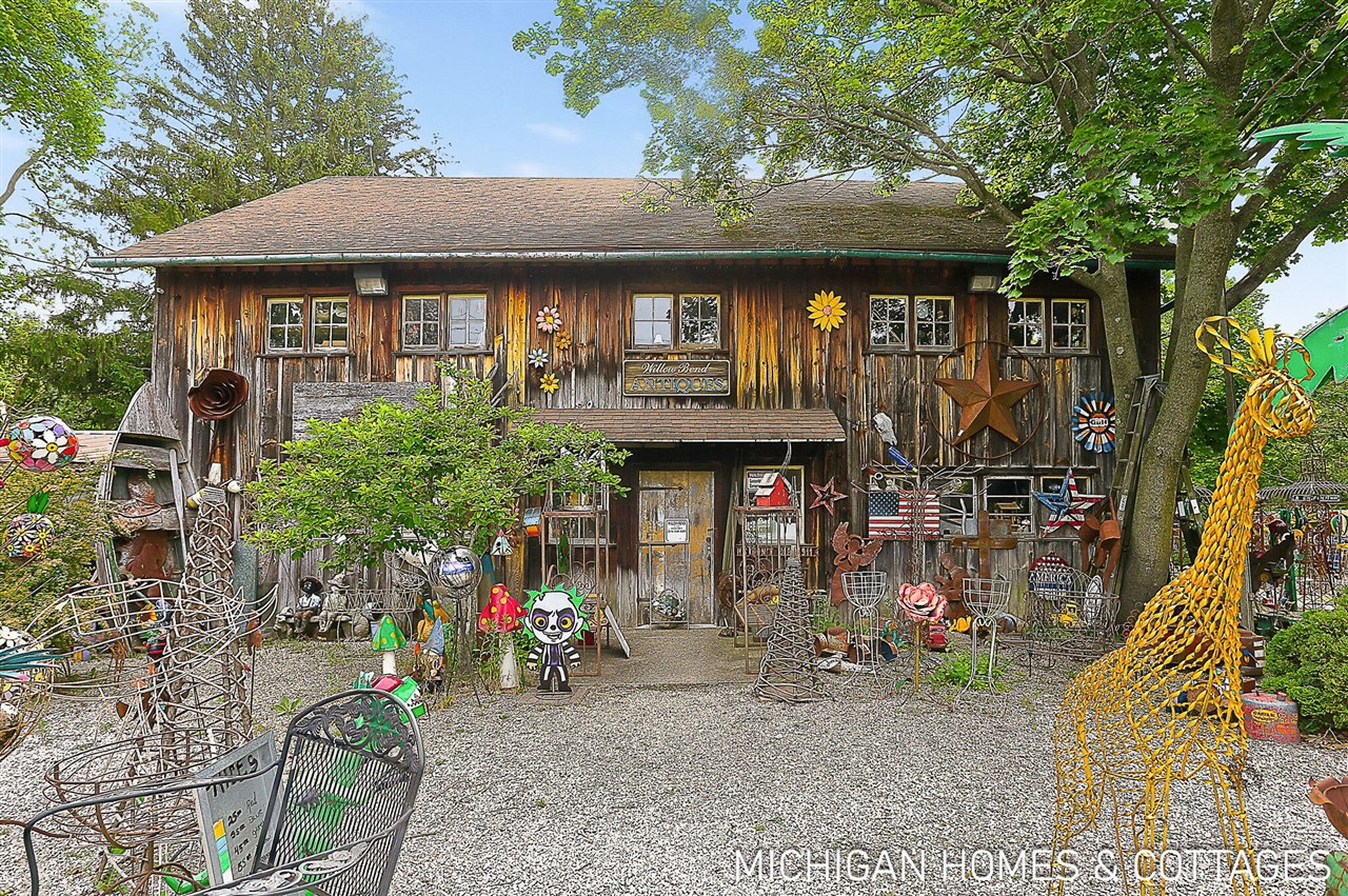 1661 68th Street Property Photo 29
