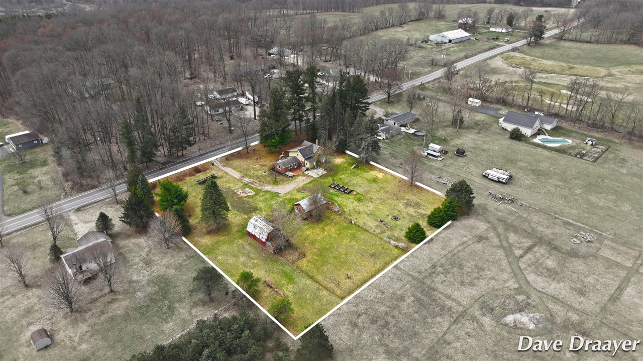 7869 17 Mile Road Property Photo 1
