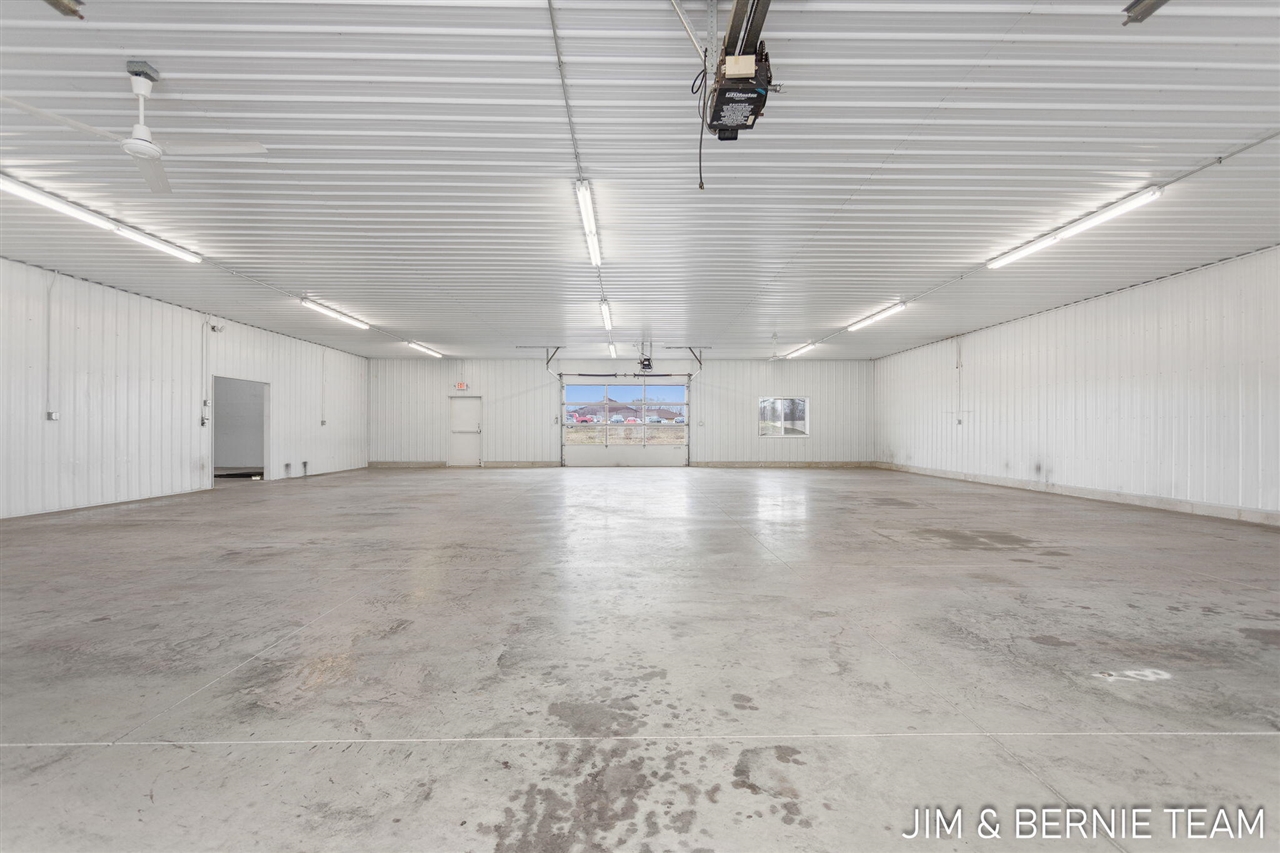 343 E 8th Street Property Photo 72