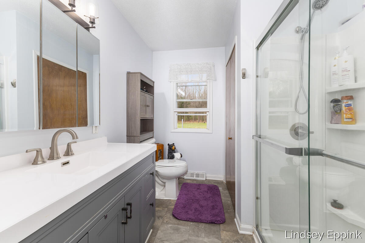 4597 E 128th Street Property Photo 16